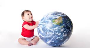 Llegan los carritos de bebé hechos de botellas de plástico