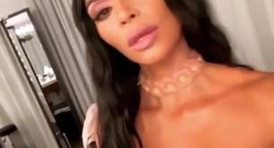 Kim Kardashian se implanta un collar bajo la piel