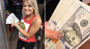 Pide agua en un restaurante y deja diez mil dólares de propina