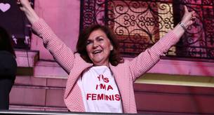 La camiseta feminista de Carmen Calvo y el NO de las españolas a VOX